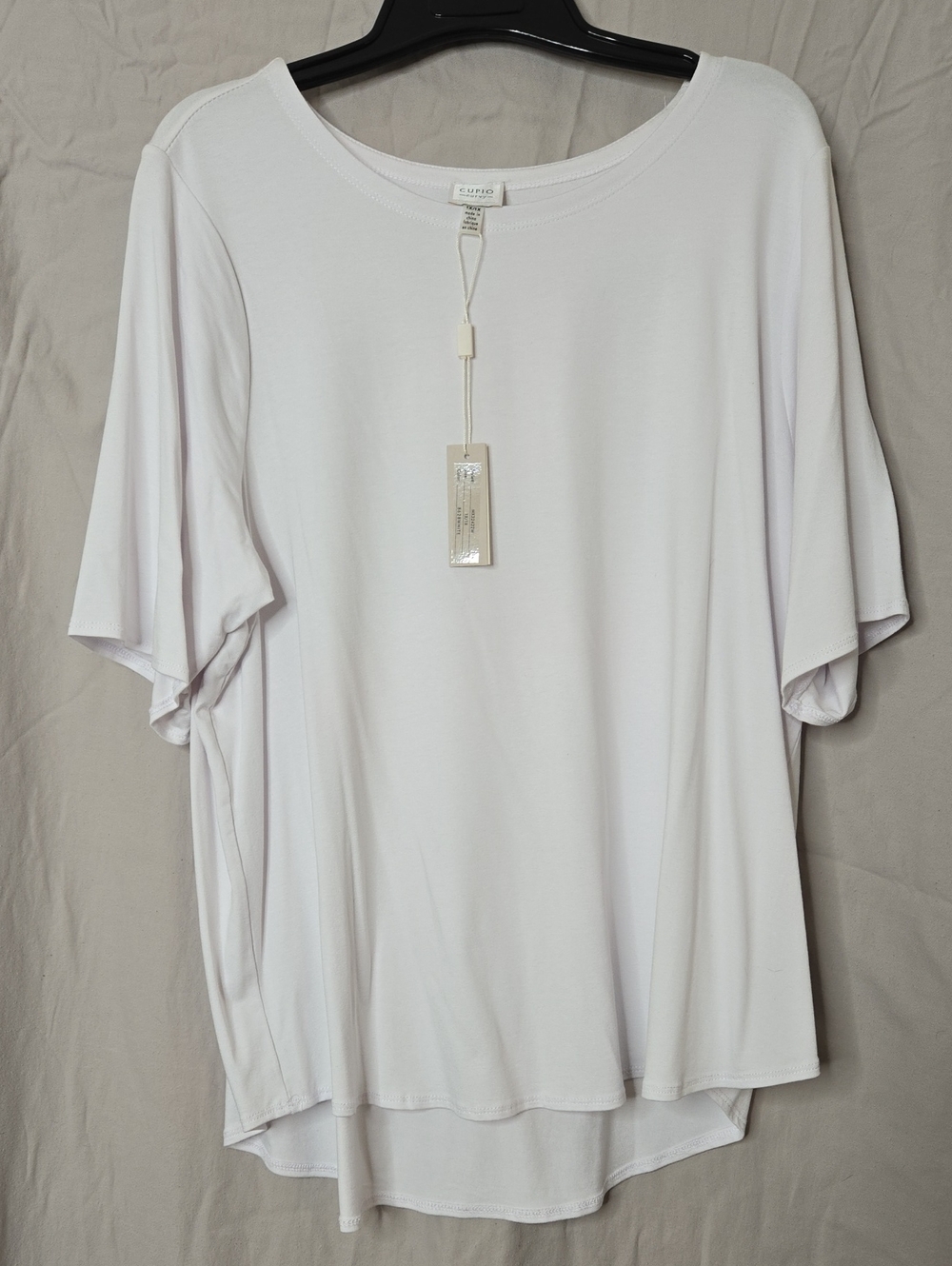 Cupio White Relaxed Short-Sleeve Women's Tee